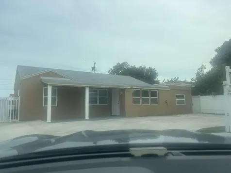 750 NE 4th Place Hialeah FL 33010