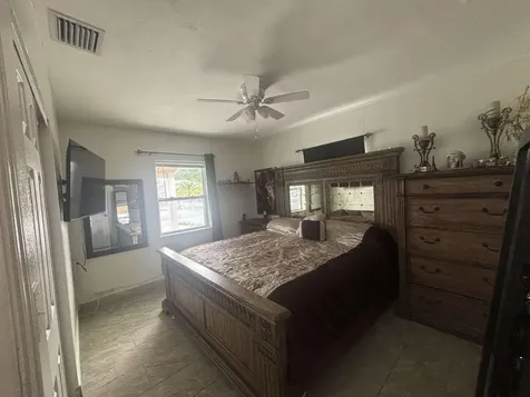 750 NE 4th Place Hialeah FL 33010