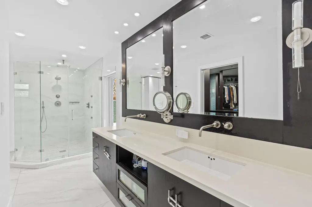 3870 N 31st Terrace Hollywood FL 33021