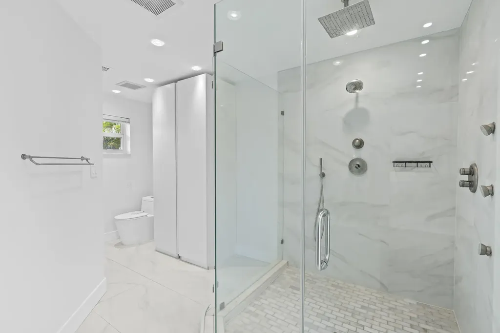3870 N 31st Terrace Hollywood FL 33021