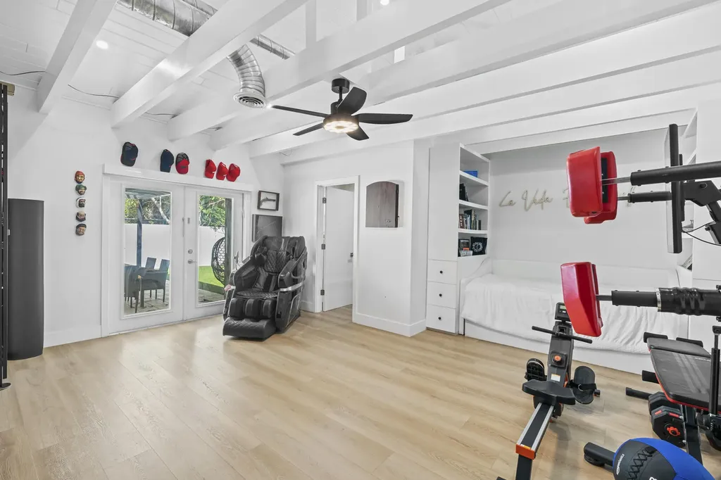 3870 N 31st Terrace Hollywood FL 33021