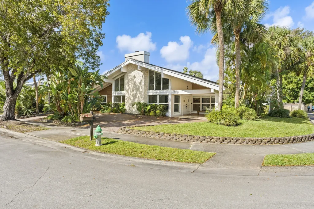 3870 N 31st Terrace Hollywood FL 33021