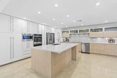 3870 N 31st Terrace Hollywood FL 33021