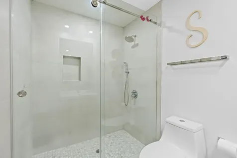 3870 N 31st Terrace Hollywood FL 33021
