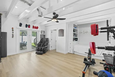 3870 N 31st Terrace Hollywood FL 33021