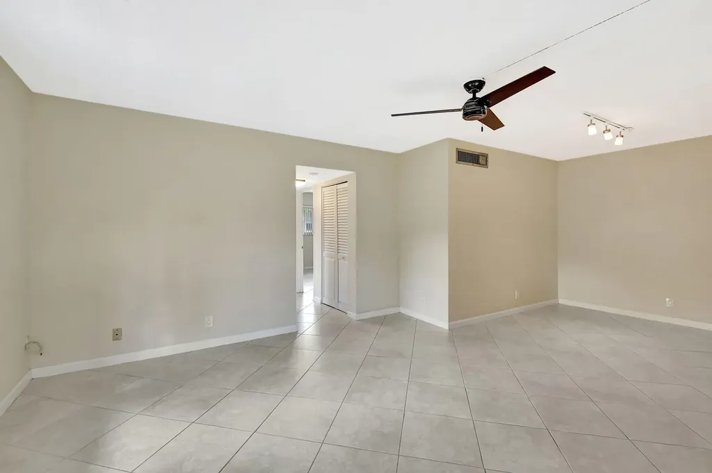 638 Snug Harbor Drive Boynton Beach FL 33435
