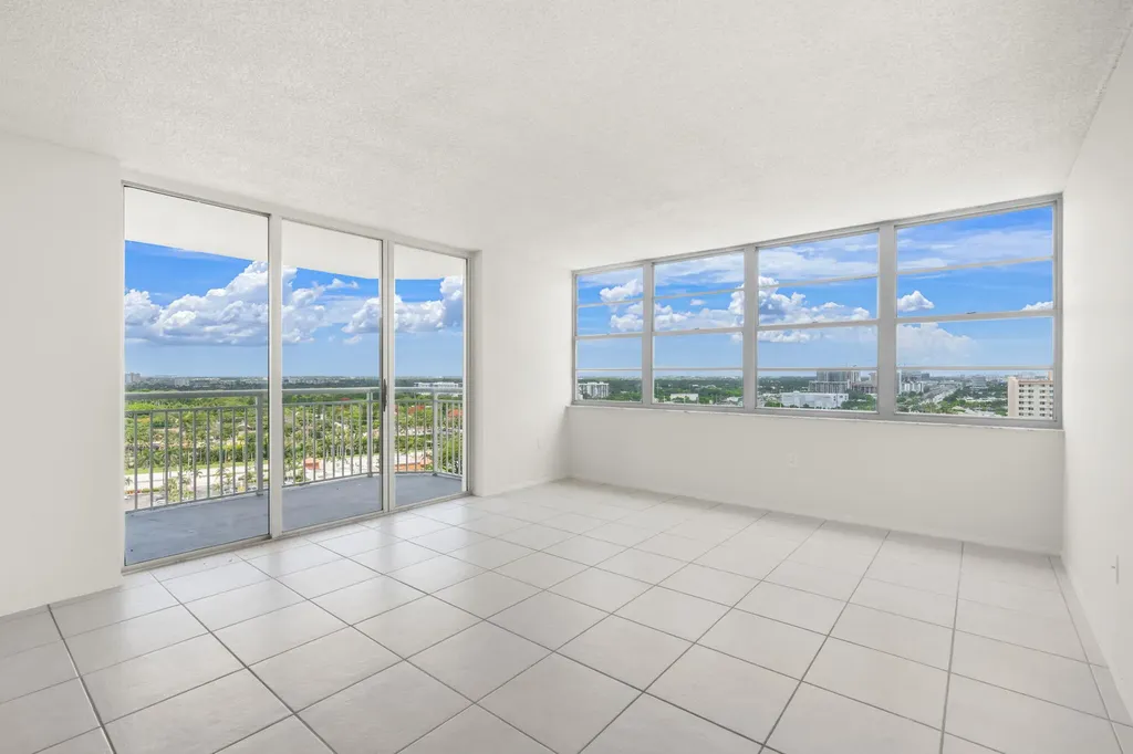 18011 Biscayne Boulevard Aventura FL 33160