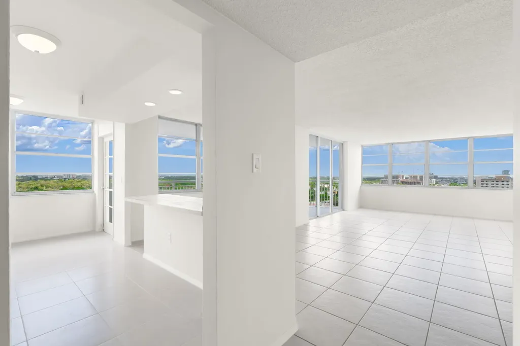 18011 Biscayne Boulevard Aventura FL 33160