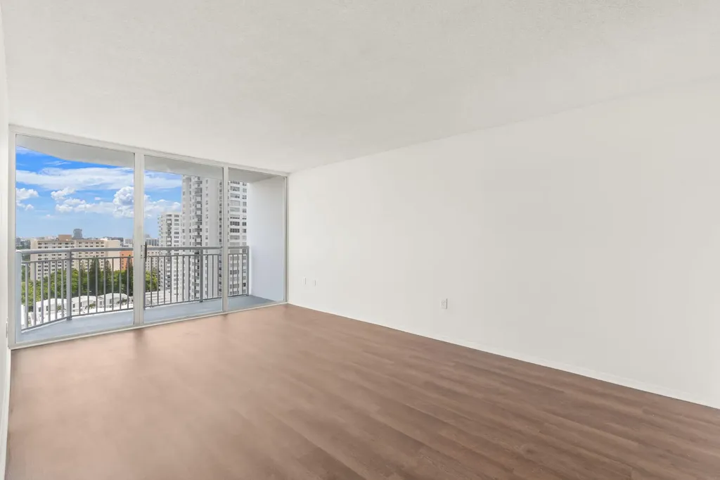 18011 Biscayne Boulevard Aventura FL 33160