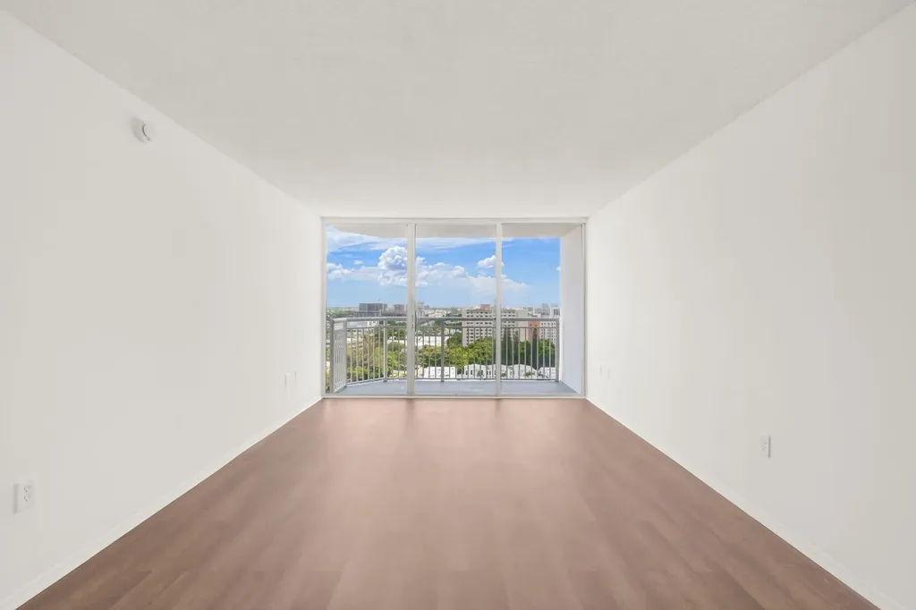 18011 Biscayne Boulevard Aventura FL 33160