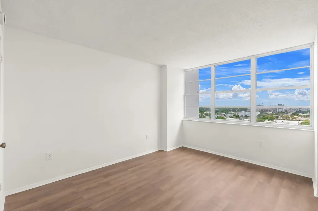 18011 Biscayne Boulevard Aventura FL 33160