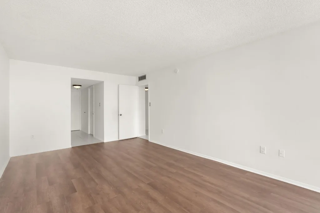 18011 Biscayne Boulevard Aventura FL 33160