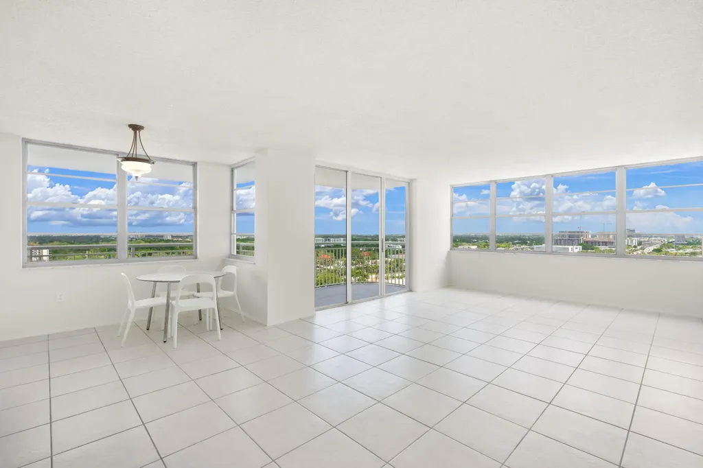 18011 Biscayne Boulevard Aventura FL 33160