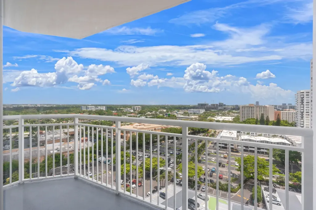 18011 Biscayne Boulevard Aventura FL 33160