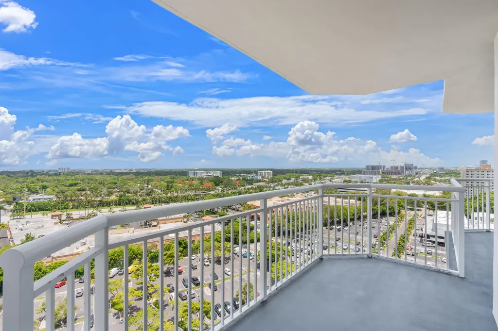 18011 Biscayne Boulevard Aventura FL 33160