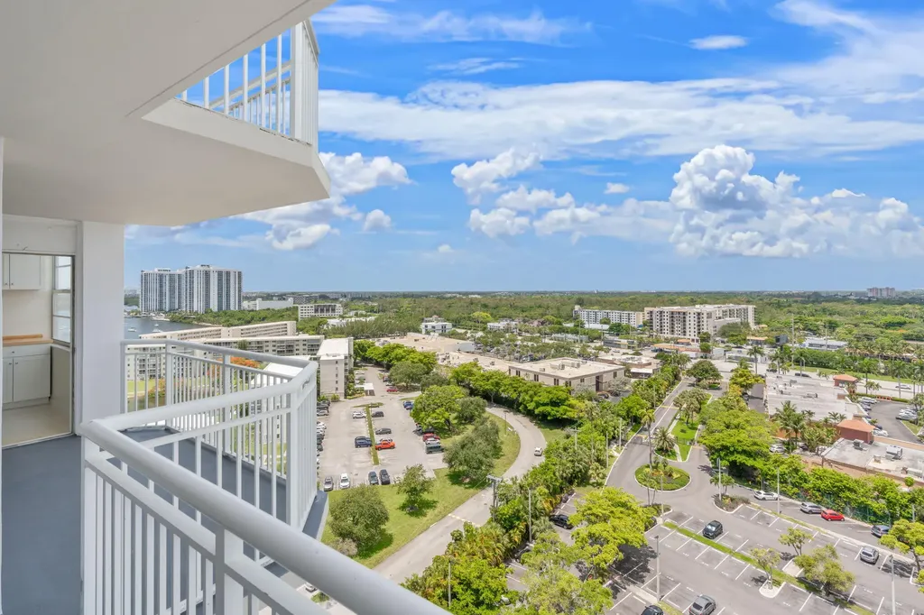 18011 Biscayne Boulevard Aventura FL 33160