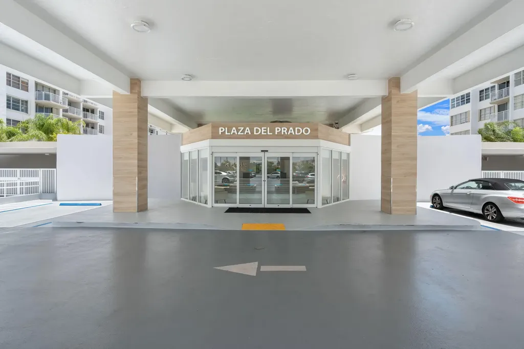 18011 Biscayne Boulevard Aventura FL 33160