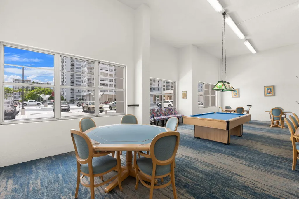 18011 Biscayne Boulevard Aventura FL 33160