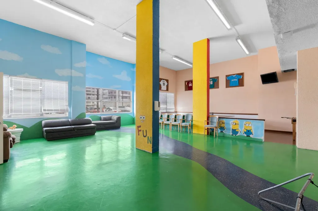 18011 Biscayne Boulevard Aventura FL 33160
