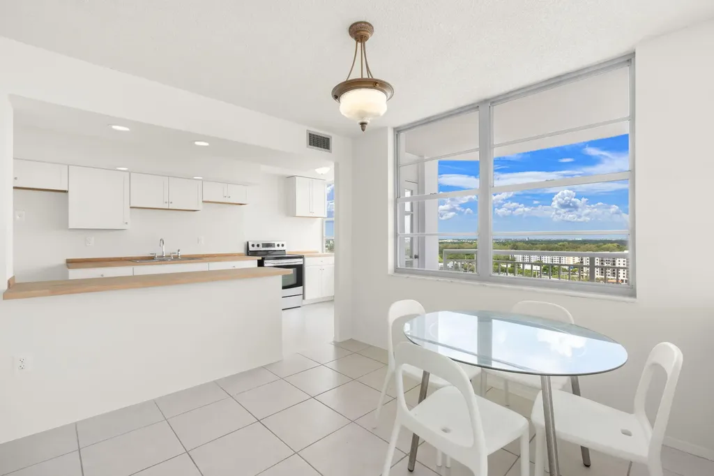 18011 Biscayne Boulevard Aventura FL 33160