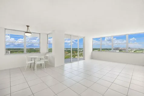 18011 Biscayne Boulevard Aventura FL 33160