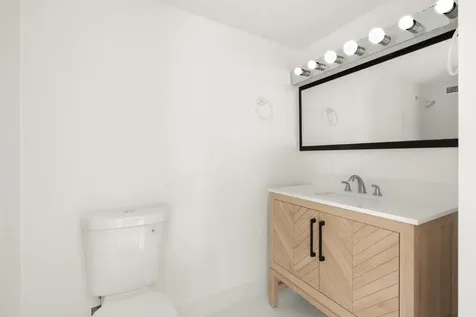 18011 Biscayne Boulevard Aventura FL 33160