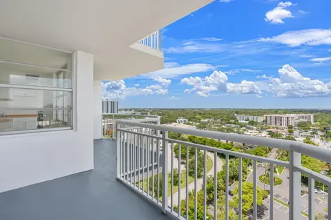 18011 Biscayne Boulevard Aventura FL 33160