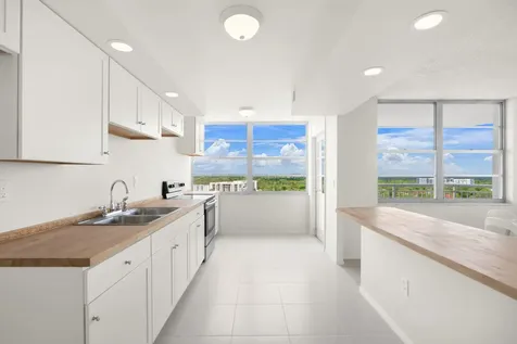 18011 Biscayne Boulevard Aventura FL 33160