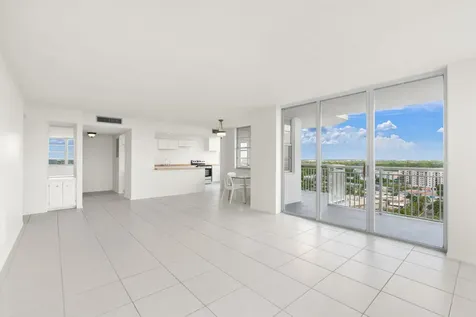 18011 Biscayne Boulevard Aventura FL 33160