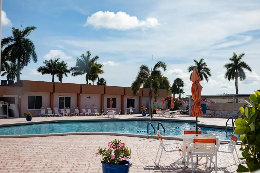 2545 Dudley Drive W West Palm Beach FL 33415