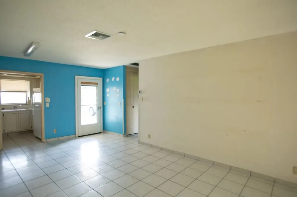 2545 Dudley Drive W West Palm Beach FL 33415