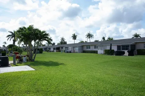 2545 Dudley Drive W West Palm Beach FL 33415
