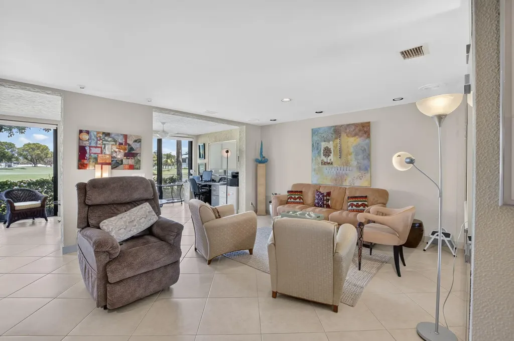 4 Eastgate Drive Boynton Beach FL 33436