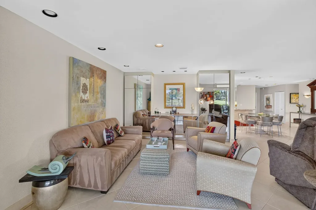 4 Eastgate Drive Boynton Beach FL 33436