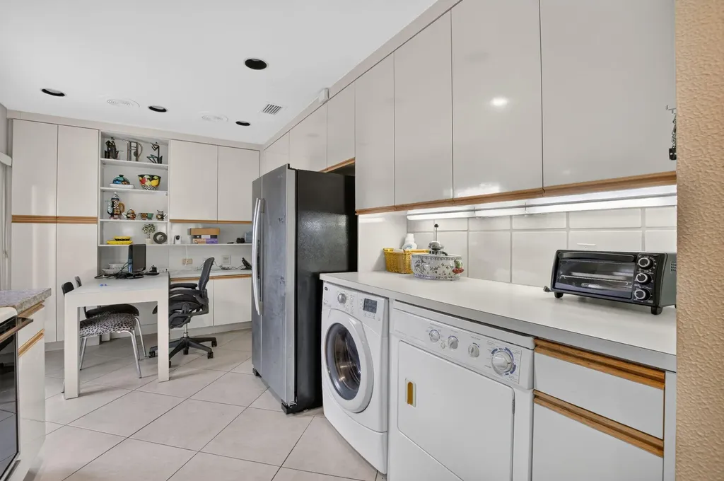 4 Eastgate Drive Boynton Beach FL 33436