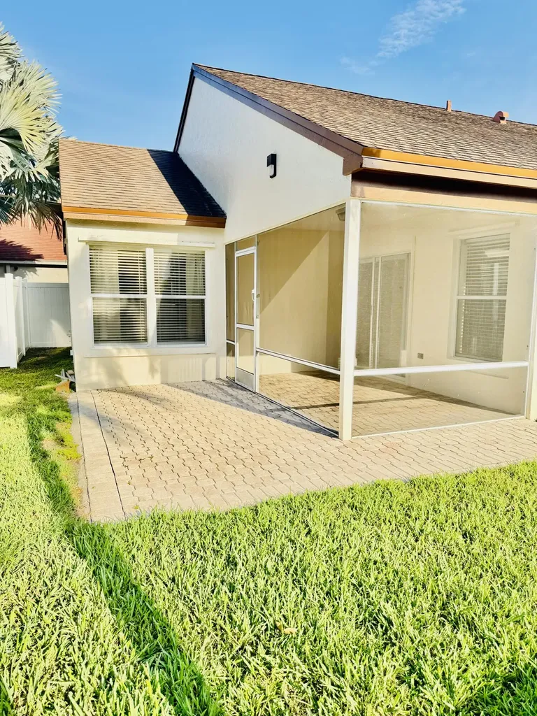 54 Egret Way Boynton Beach FL 33436