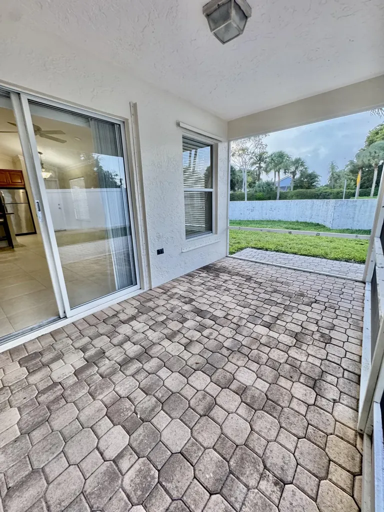 54 Egret Way Boynton Beach FL 33436