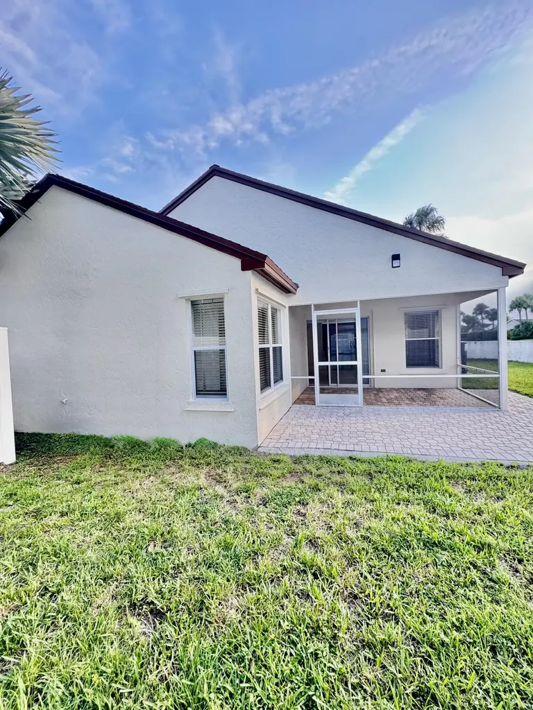 54 Egret Way Boynton Beach FL 33436