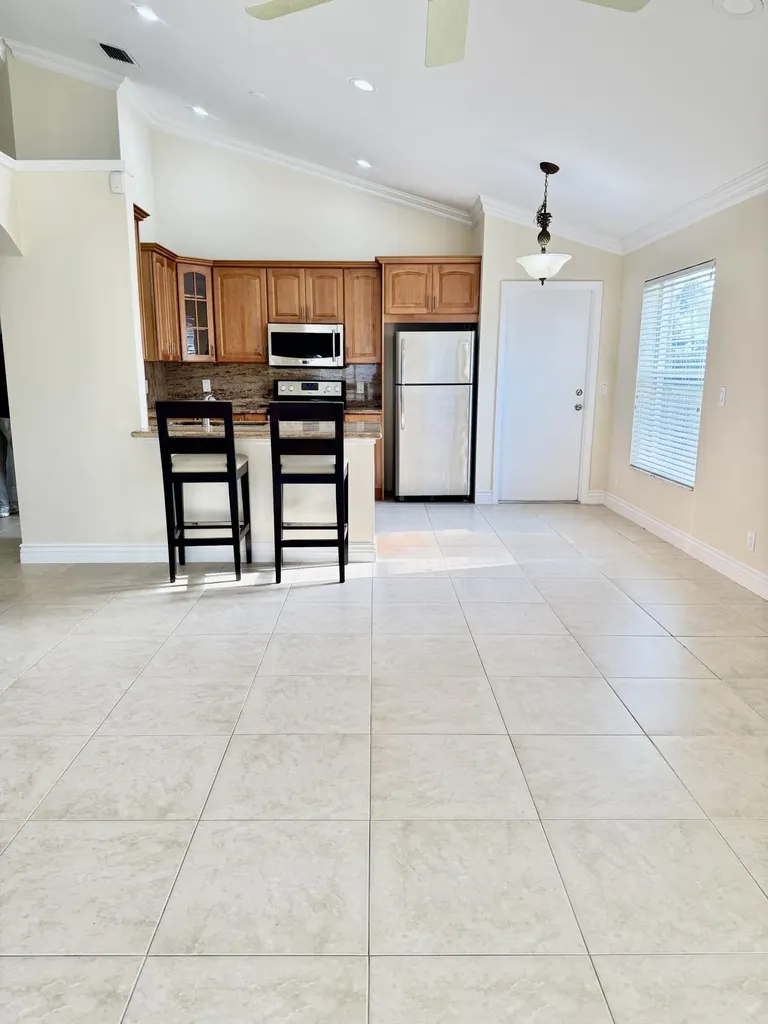 54 Egret Way Boynton Beach FL 33436