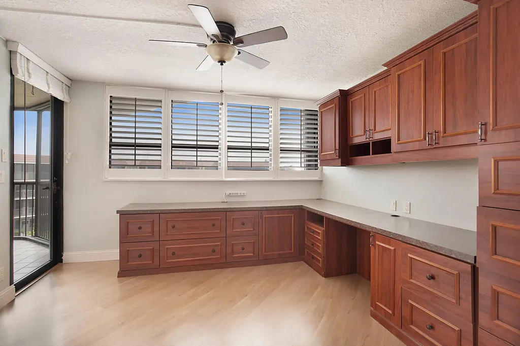 800 Jeffery Street Boca Raton FL 33487