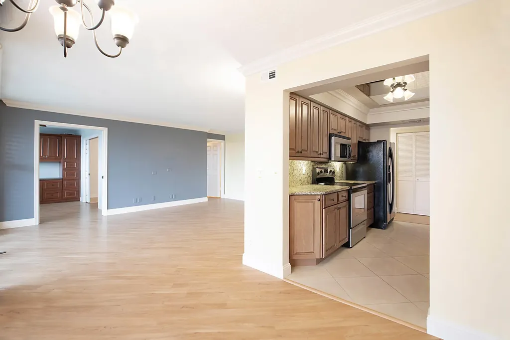 800 Jeffery Street Boca Raton FL 33487