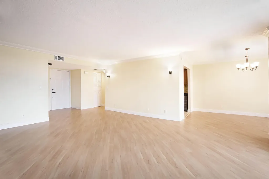 800 Jeffery Street Boca Raton FL 33487