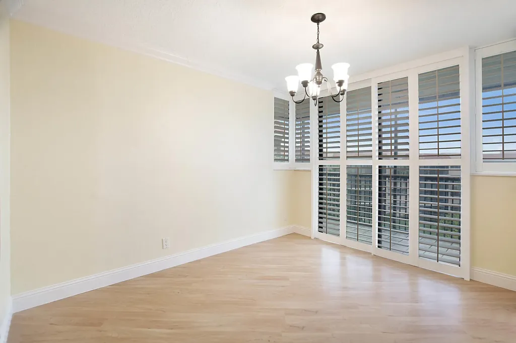 800 Jeffery Street Boca Raton FL 33487