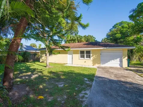 8604 Brookline Avenue Fort Pierce FL 34951