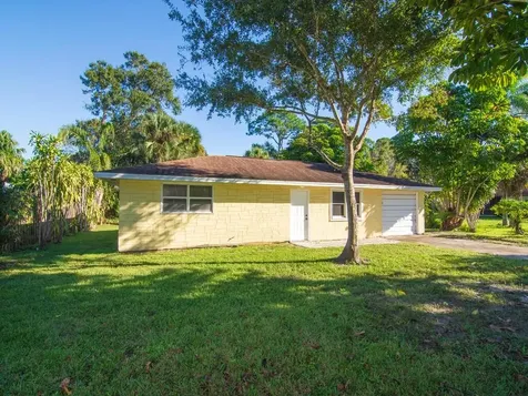 8604 Brookline Avenue Fort Pierce FL 34951