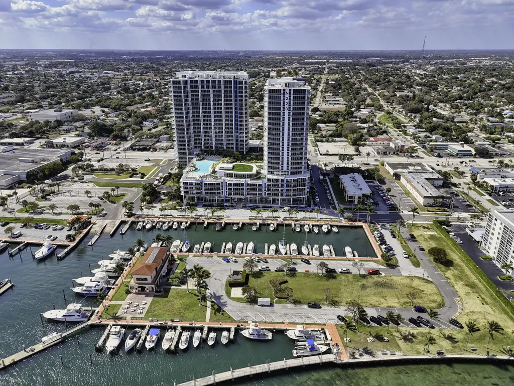 220 Lake Shore Drive Lake Park FL 33403