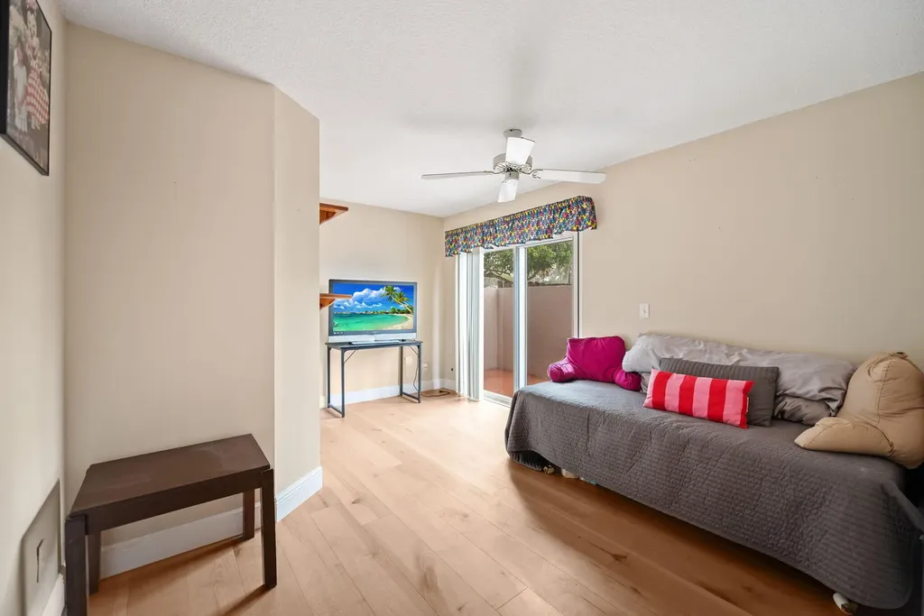 9410 Sea Turtle Manor Plantation FL 33324