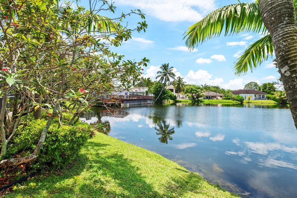 9410 Sea Turtle Manor Plantation FL 33324