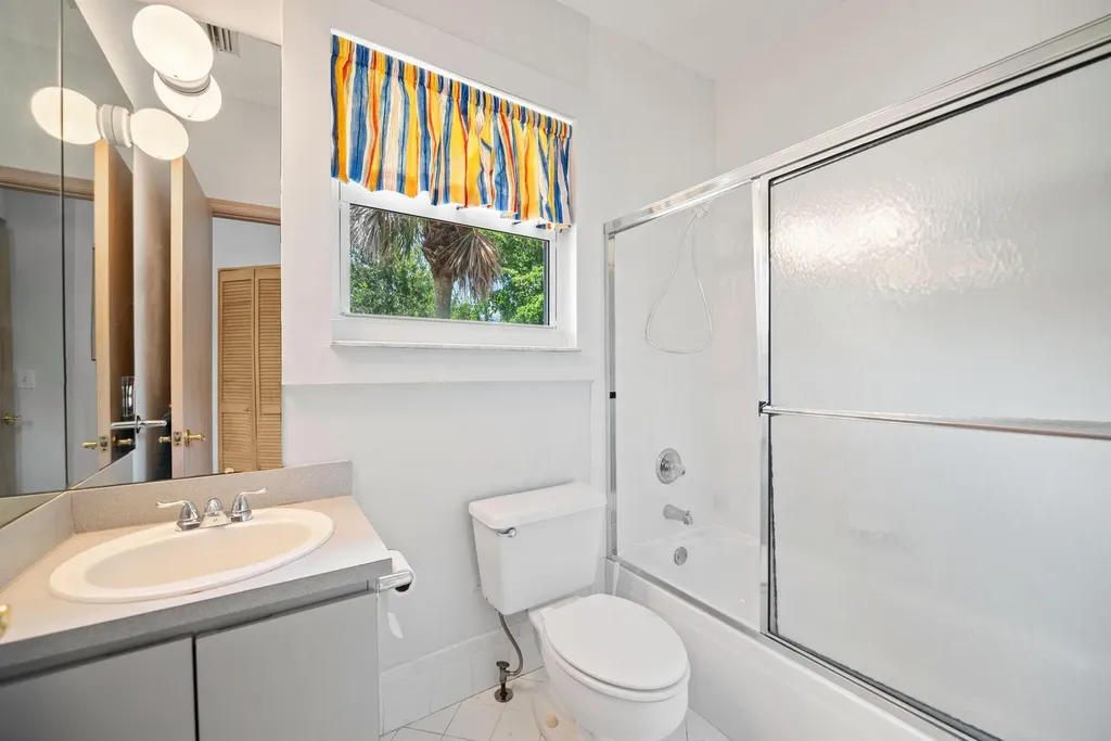 9410 Sea Turtle Manor Plantation FL 33324