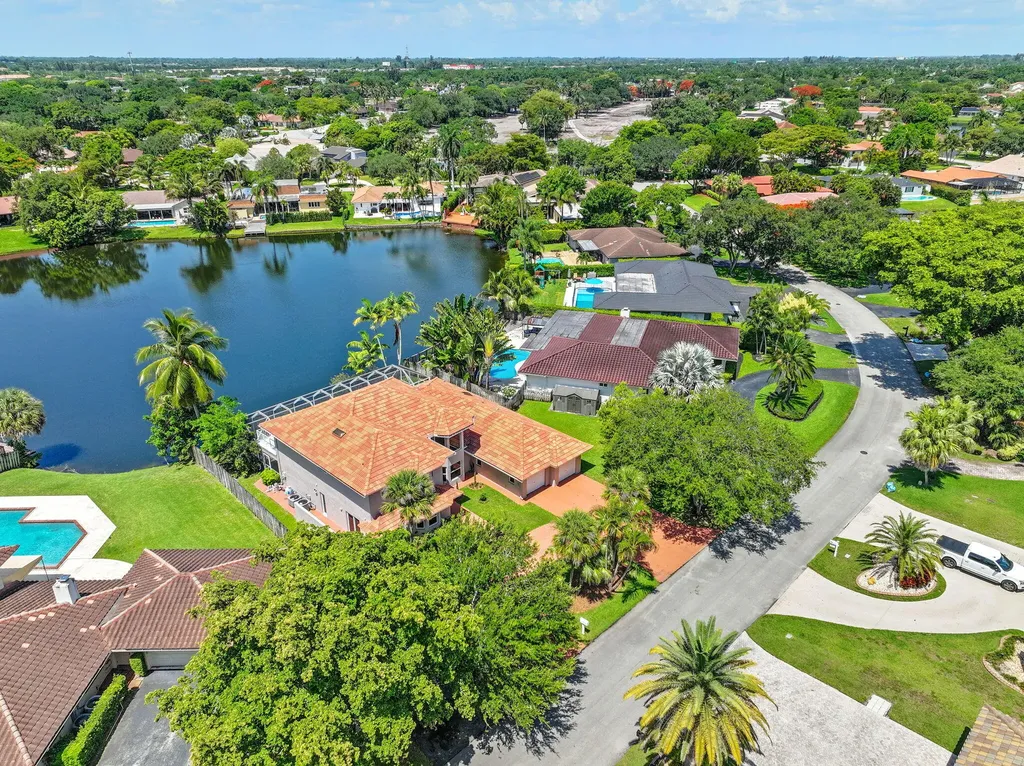9410 Sea Turtle Manor Plantation FL 33324